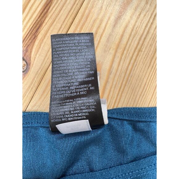 Travelers By Chicos Tunic Top Womens Short Sleeve Asymmetrical Green M (1) - Picture 7 of 7